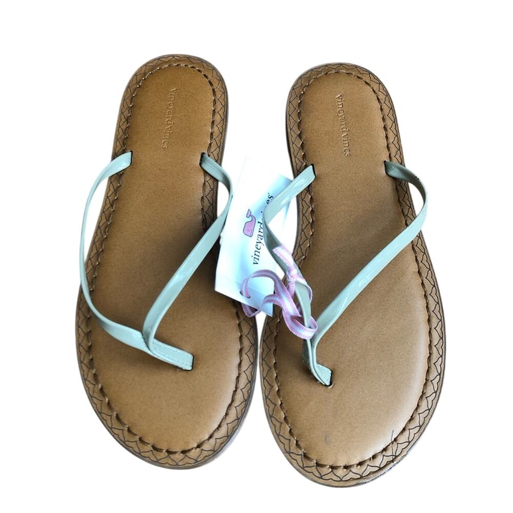 Vineyard Vines Skinny Strap Casual Patent Leather Flip Flops Women’s Size 8 NWT